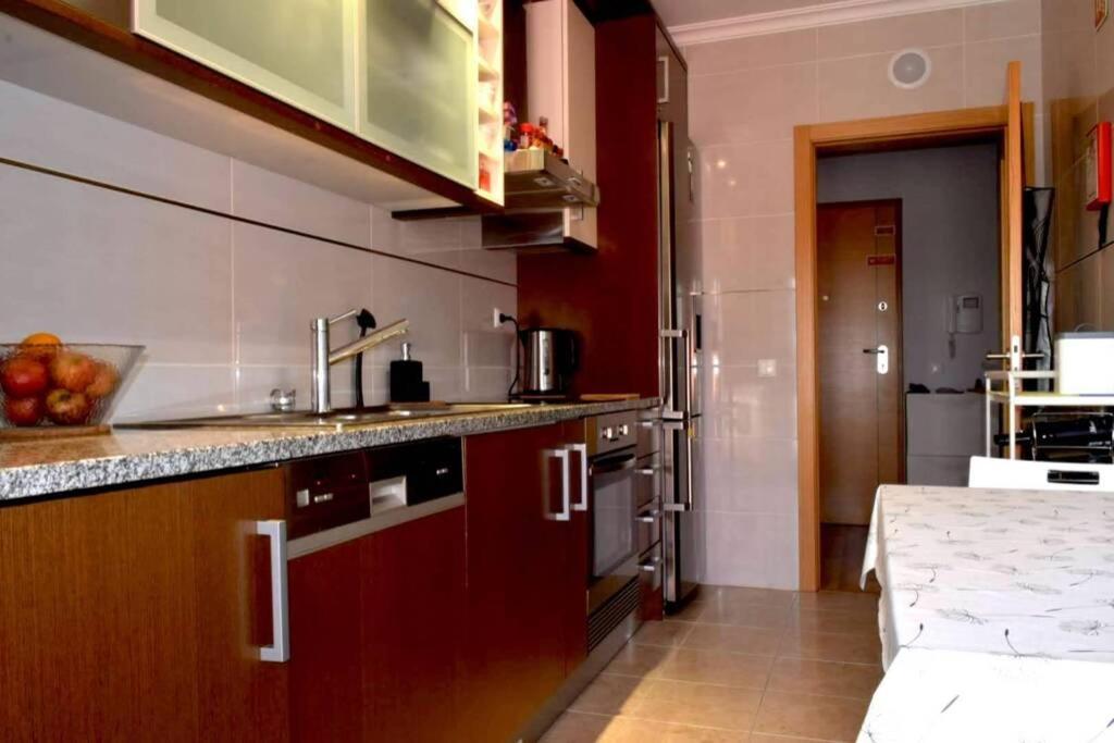 Brina, Stylish Apartment In Portimão Exterior foto